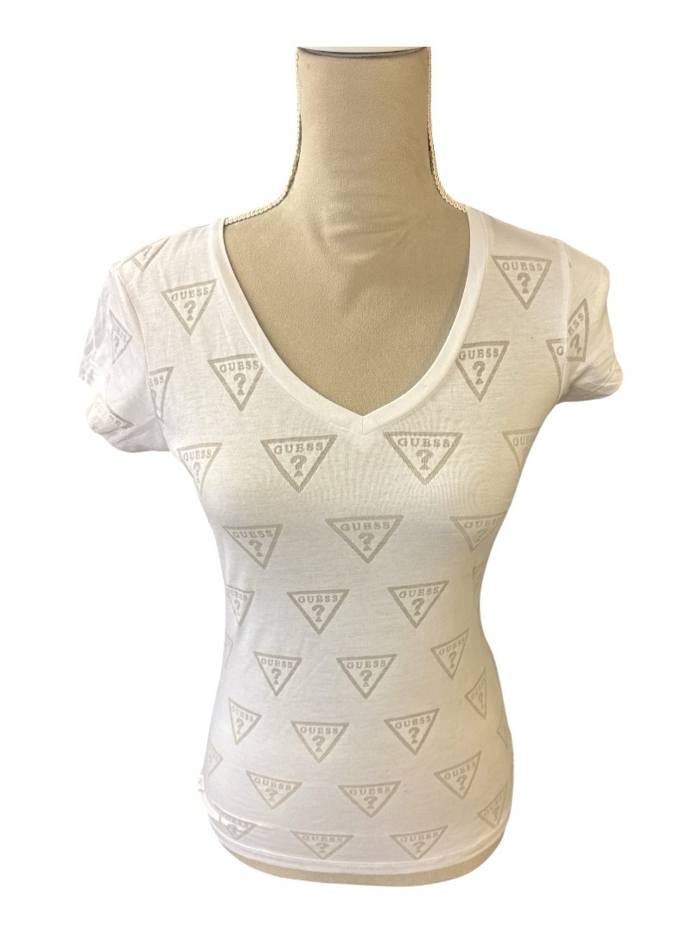 NWT Guess White V-Neck Short Sleeve Logo Tee